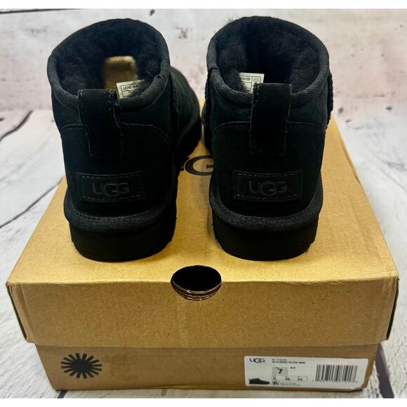 UGG Classic Ultra Mini Boots Black Suede Women’s Size 7 – New With Box - Picture 3 of 13